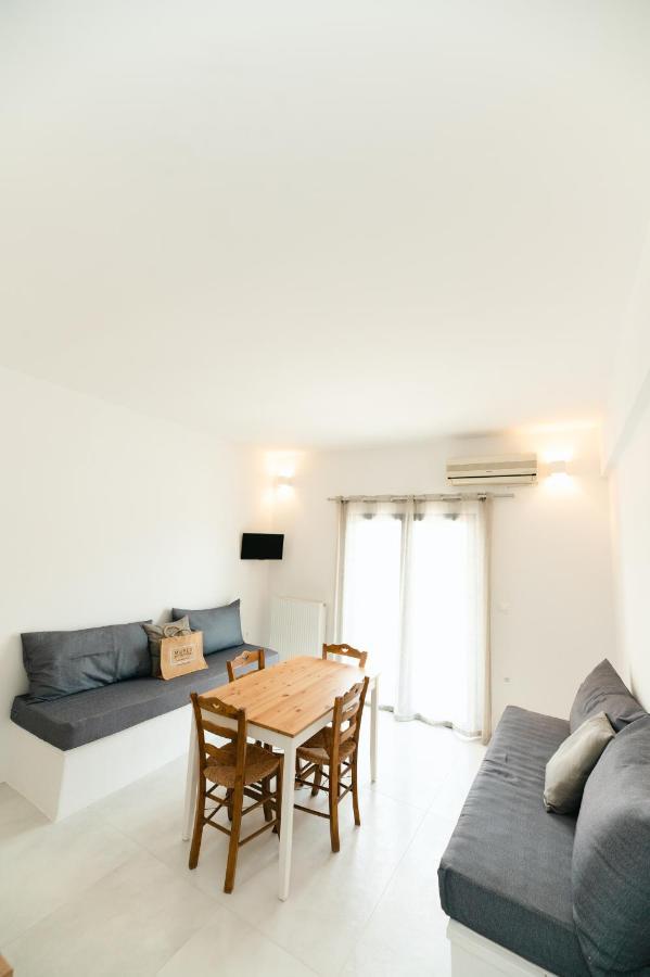 Muses Apartments Agia Anna  Exteriör bild